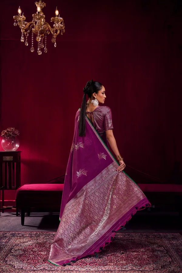 Elegant_Magenta_Purple_Soft_Silk_Saree_For_Women_With_Zari_Border_Banarasi_Saree_Silk_Saree