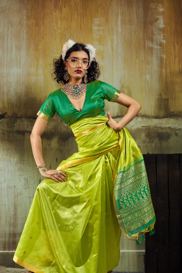 Women_S_Lime_Green_Soft_Silk_Saree_With_Rich_Woven_Pallu_Default_Title