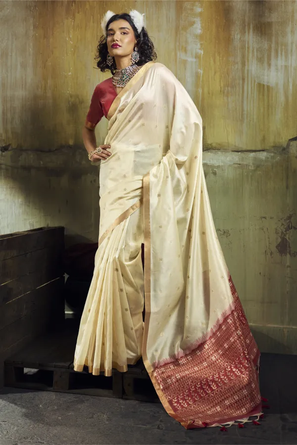 Elegant_Off_White_Silk_Saree_With_Zari_Butta_And_Contrast_Maroon_Pallu_Default_Title