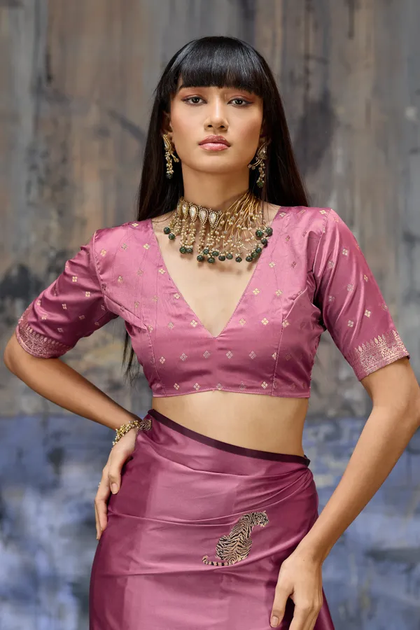 Mauve_Pink_Designer_Katan_Silk_Saree_With_Antique_Zari_Border_And_Tiger_Buttas_Default_Title