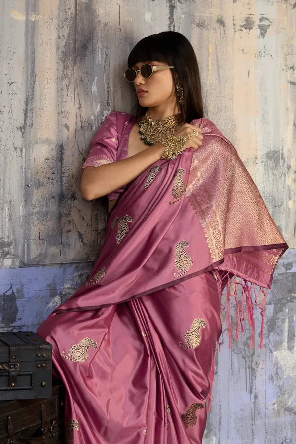 Mauve_Pink_Designer_Katan_Silk_Saree_With_Antique_Zari_Border_And_Tiger_Buttas_Default_Title