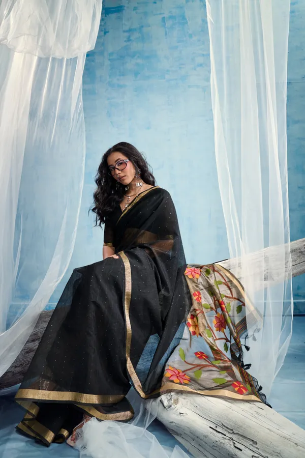 Jet_Black_Linen_Organza_Saree_With_Floral_Organza_Pallu_Zari_Border_Default_Title