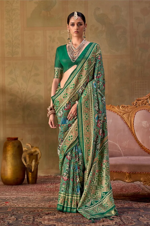Dark_Green_Banarasi_Silk_Patola_Saree_With_Rich_Weave_Heritage_Motifs_Default_Title