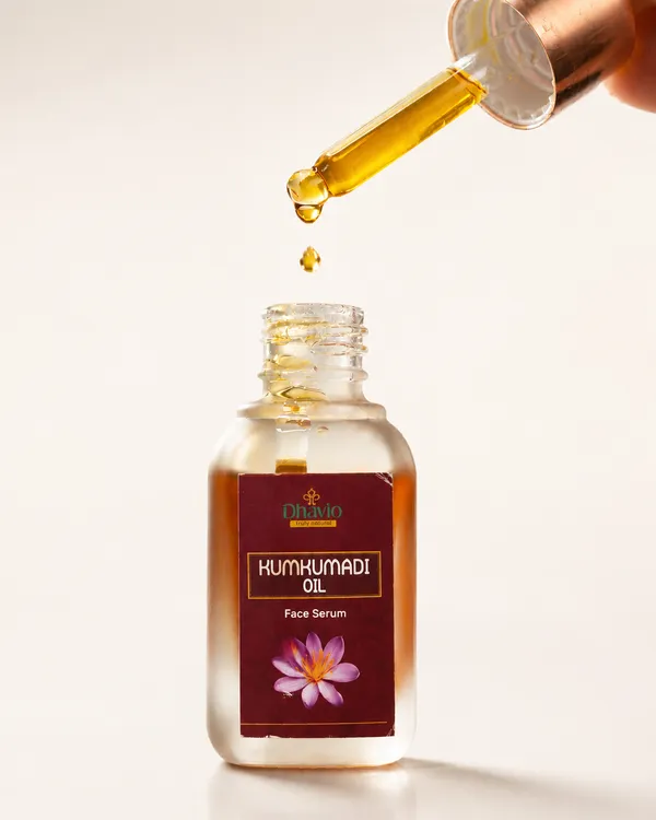Kumkumadi_Oil_Ayurvedic_Saffron_Face_Oil_For_Radiant_Skin