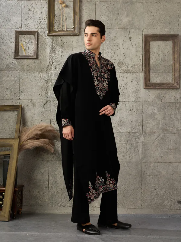 Black_Japanese_Cotton_Embroidered_Kurta_Jacket_Set_For_Men