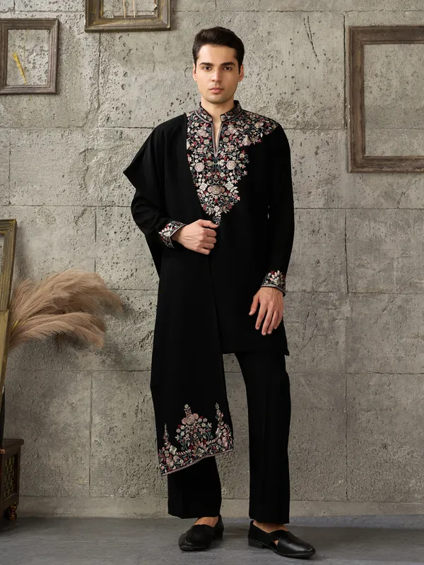 Black_Japanese_Cotton_Embroidered_Kurta_Jacket_Set_For_Men