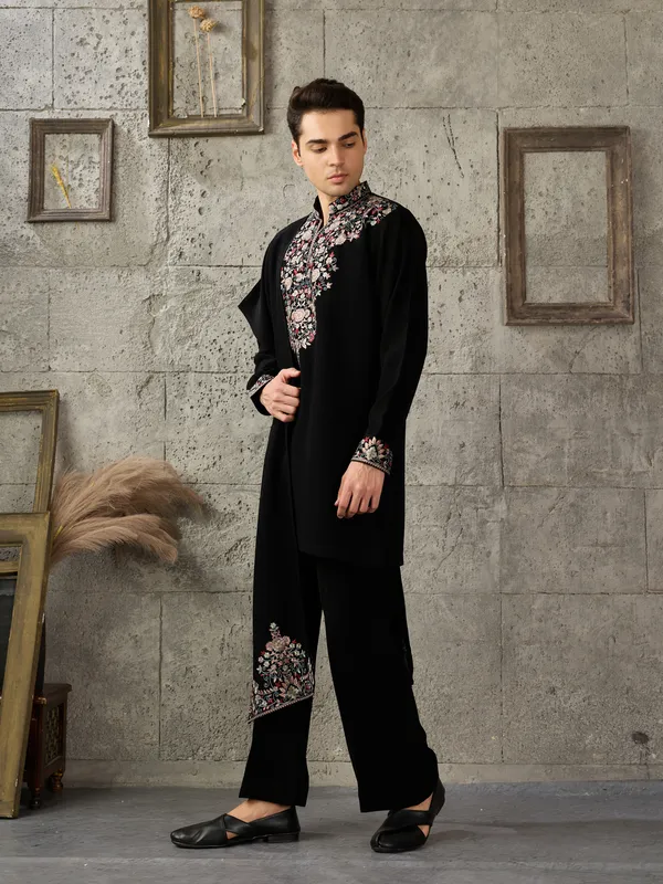 Black_Japanese_Cotton_Embroidered_Kurta_Jacket_Set_For_Men