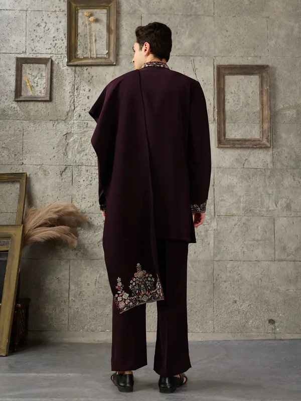 Burgundy_Japanese_Cotton_Embroidered_Kurta_Jacket_Set_For_Men
