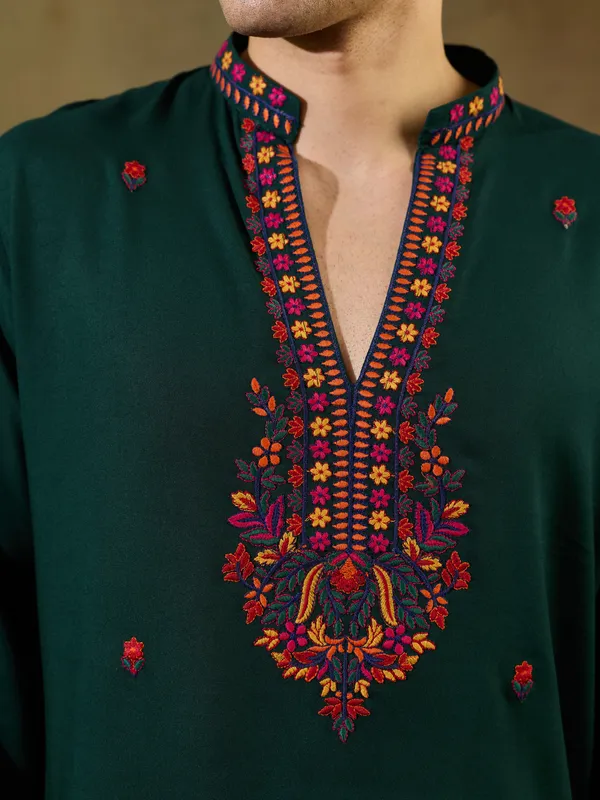 Green_Rayon_Straight_Embroidered_Kurta_For_Men