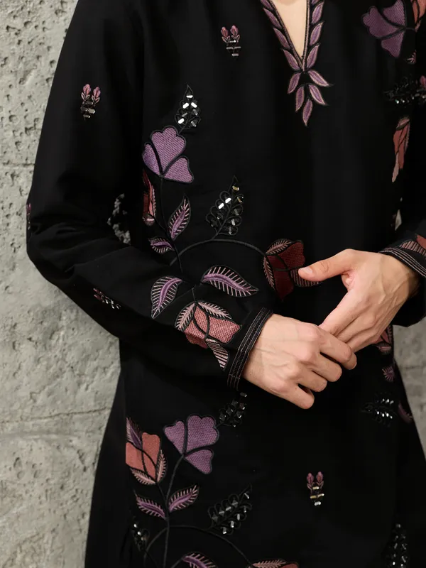 Black_Japanese_Cotton_Straight_Printed_Kurta_For_Men