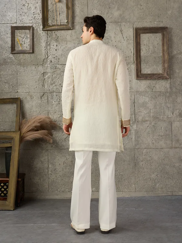 Ivory_Crush_Straight_Fit_Embroidered_Kurta_For_Men