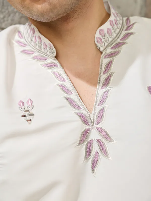 Cream_Japanese_Cotton_Straight_Printed_Kurta_For_Men