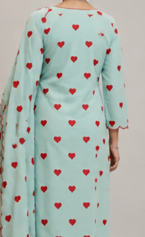 Aqua_Riyon_Rayon_Cotton_Suit_For_Women