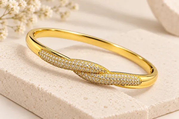 Gold_Tone_Crystal_Embellished_Bangle_For_Women