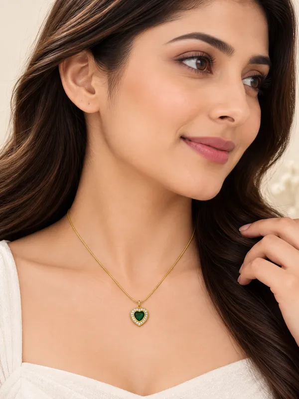 Gold_Tone_Green_Heart_Pendant_Necklace_For_Women