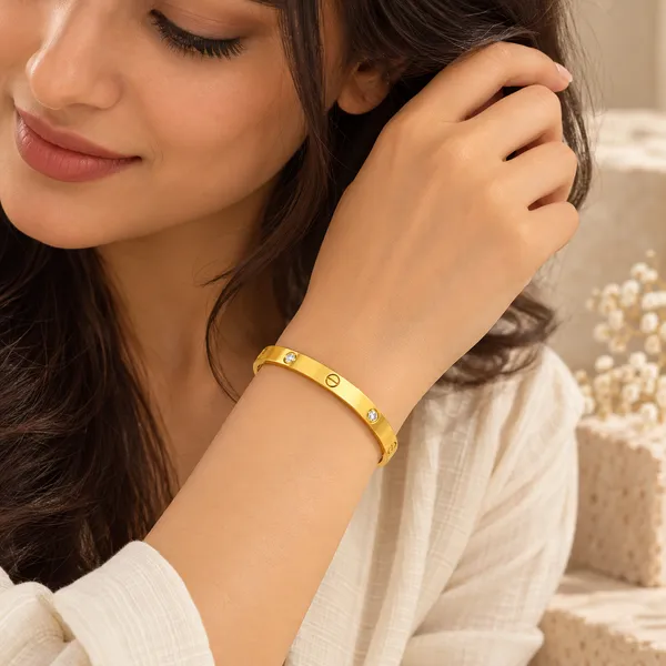 Gold_Tone_Screw_Motif_Bangle_for_Women