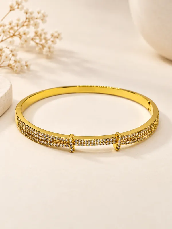 Gold_Tone_Crystal_Embellished_Bangle_For_Women
