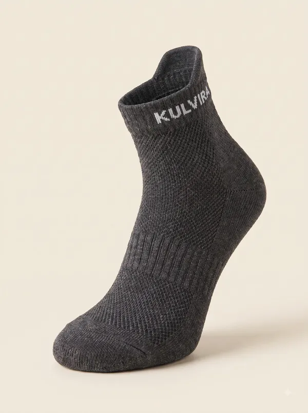 KULVIRA_Dark_Grey_Ankle_Length_Socks