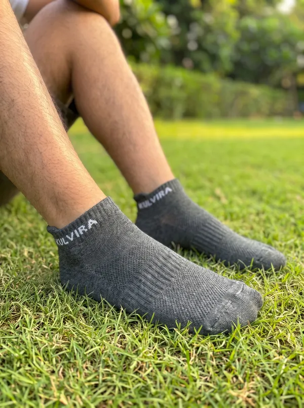 KULVIRA_Dark_Grey_Ankle_Length_Socks
