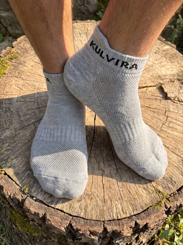 KULVIRA_Light_Grey_Ankle_Length_Socks