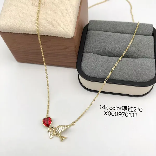 Gold_Copper_Alloy_Bird_Pendant_Necklace_For_Women