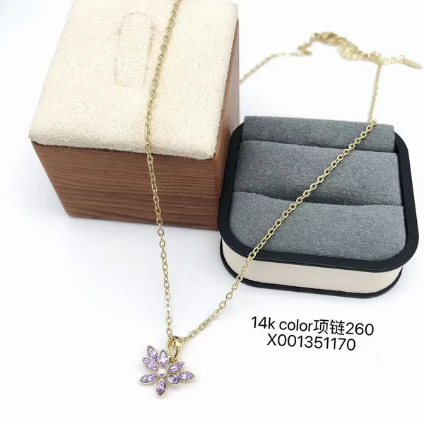 Gold_Copper_Alloy_Floral_Pendant_Necklace_For_Women
