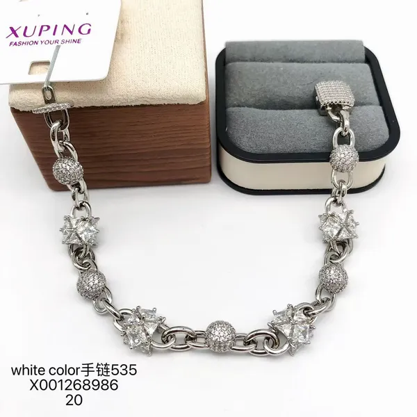 Silver_Copper_Alloy_Embellished_Link_Bracelet_For_Women