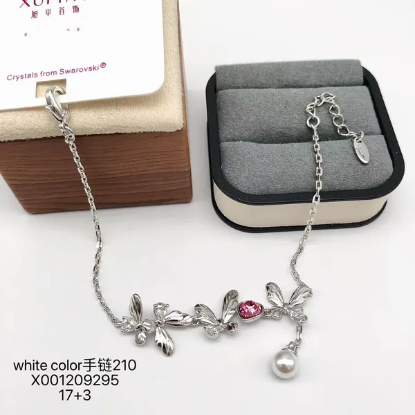 Silver_Copper_Alloy_Floral_Crystal_Bracelet_For_Women