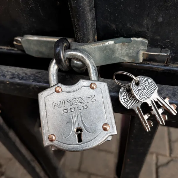Nivaz_Silver_Iron_Padlock_With_Keys_Pack_Of_3