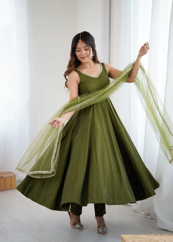Roman_Silk_Chanderi_Anarkali_Set_With_Dupatta_Green