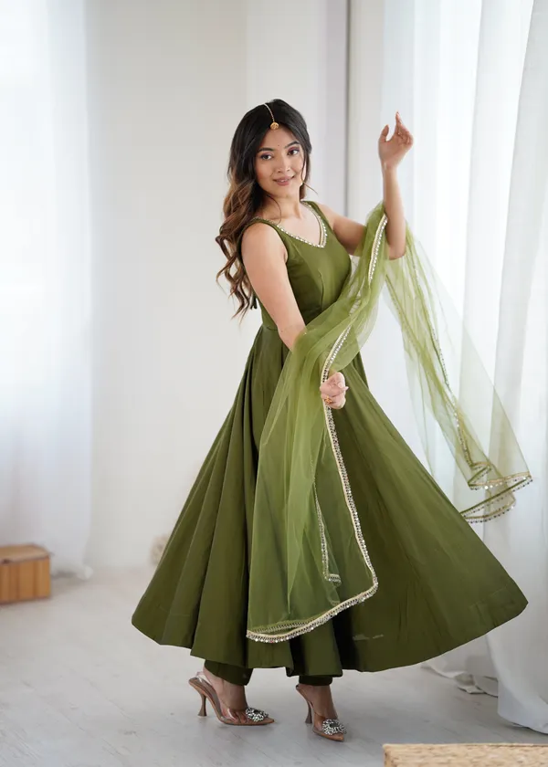 Roman_Silk_Chanderi_Anarkali_Set_With_Dupatta_Green