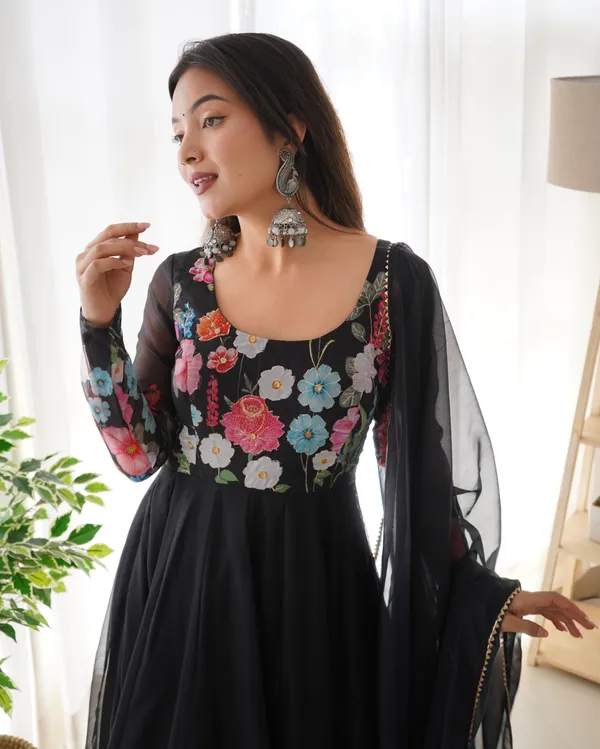 Women_Floral_Printed_Organza_Silk_Flared_Anarkali_Kurta_Set_Black