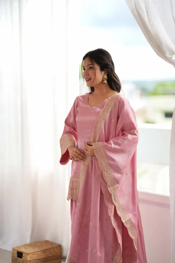 Dusty_Roman_Silk_Embroidered_Kurta_Farshi_Shalwar_Dupatta_Set_Dusty_Pink