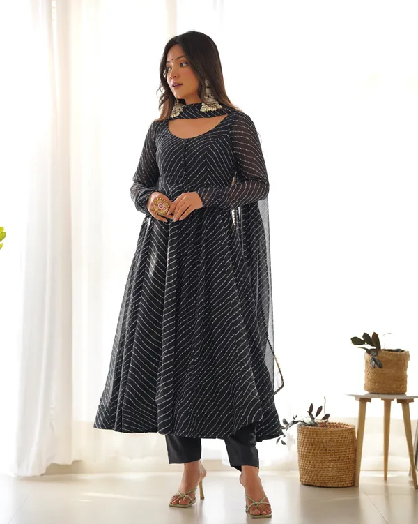 Women_Leheriya_Printed_Georgette_Anarkali_Kurta_Set_Black1