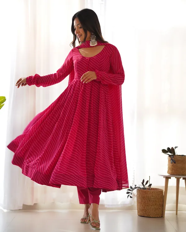 Women_Leheriya_Printed_Georgette_Anarkali_Kurta_Set_Rani