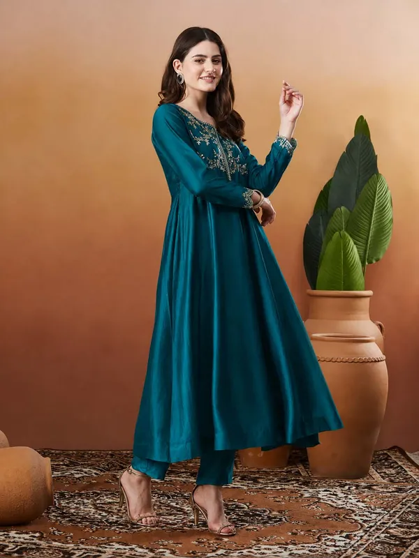 Silk_Embroidered_Anarkali_Kurta_Pant_Dupatta_Set_Morepich