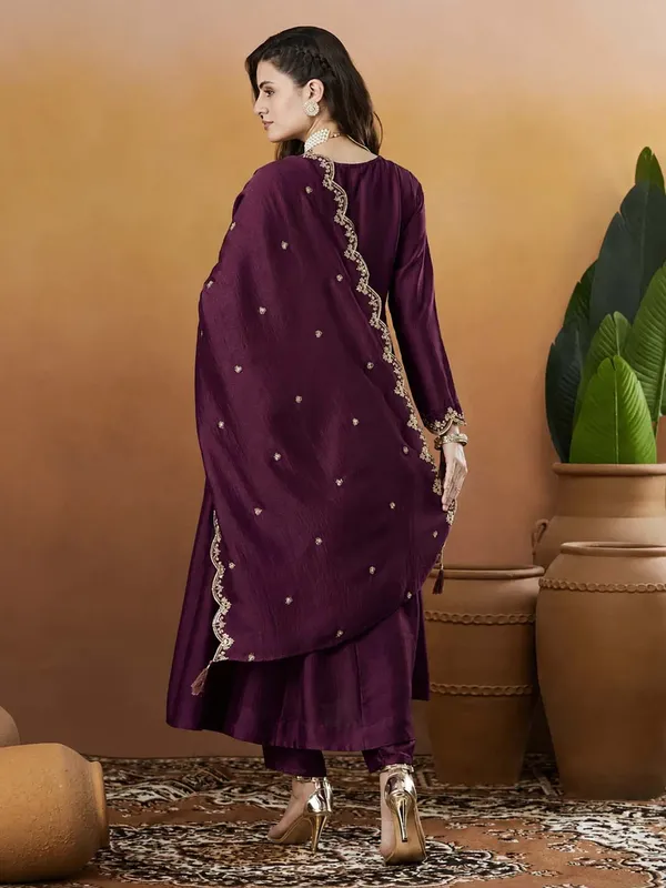 Silk_Embroidered_Anarkali_Kurta_Pant_Dupatta_Set