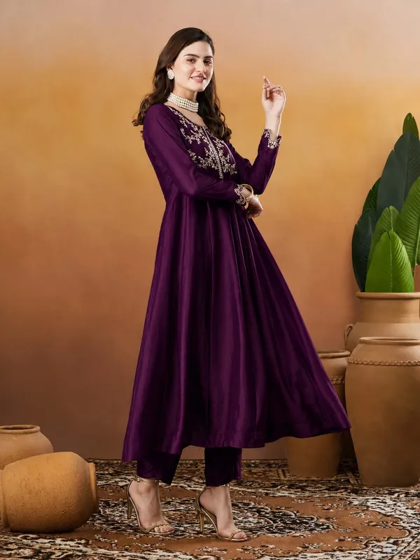 Silk_Embroidered_Anarkali_Kurta_Pant_Dupatta_Set