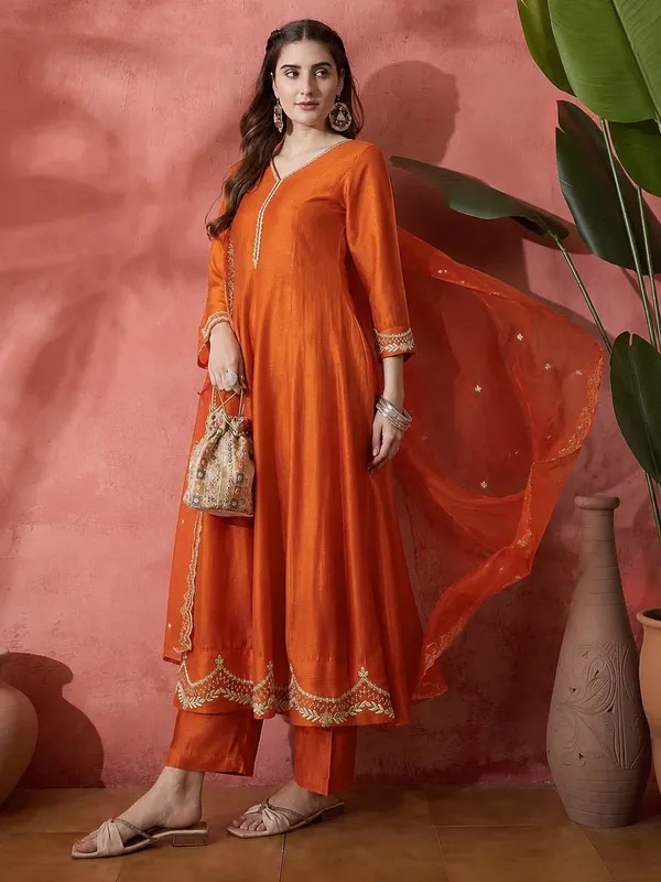 Elegant_Zari_Embroidered_Silk_Blend_Anarkali_Set_Orange