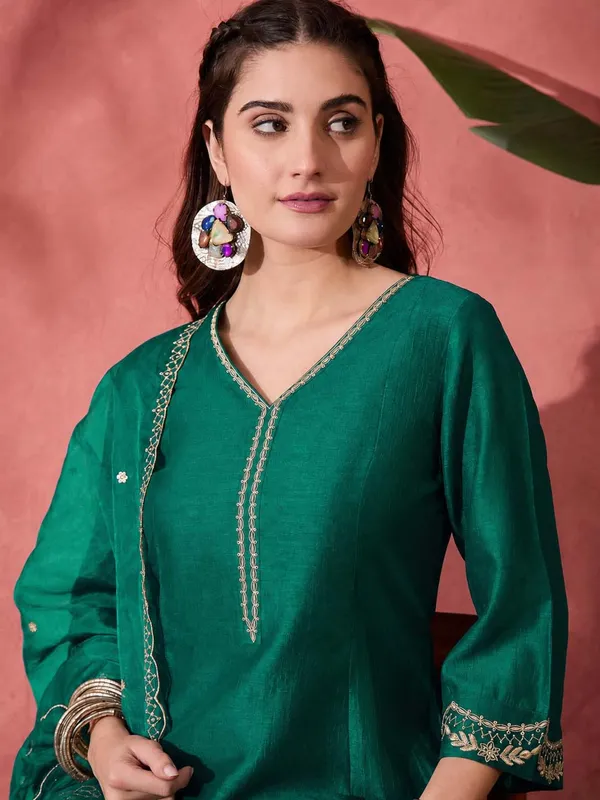 Elegant_Zari_Embroidered_Silk_Blend_Anarkali_Set_Rama