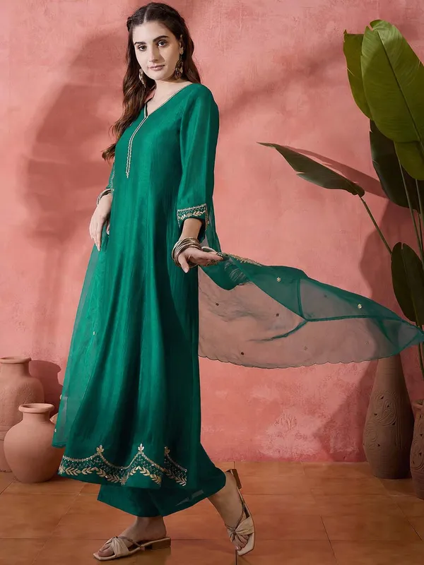 Elegant_Zari_Embroidered_Silk_Blend_Anarkali_Set_Rama