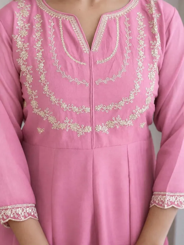 Embroidery_Vichitra_Silk_Anarkali_Kurta_Pant_Set_With_Dupatta_Pink