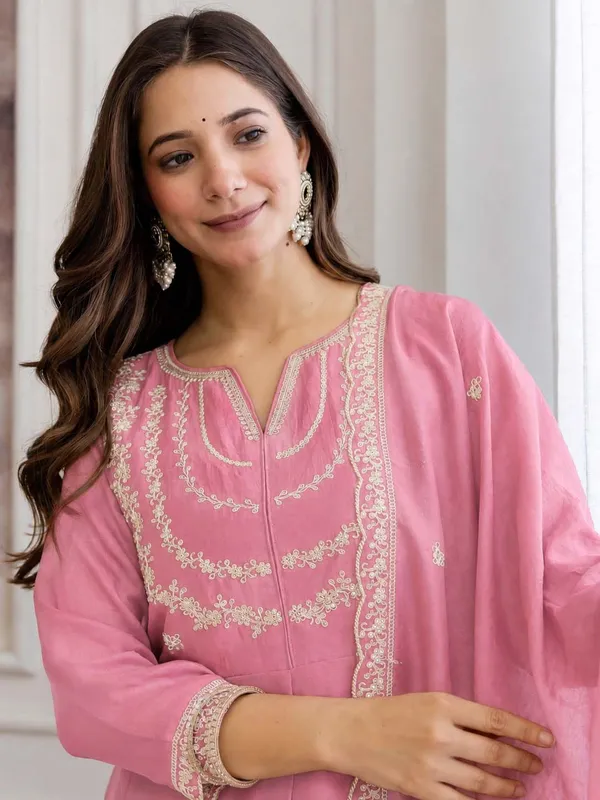 Embroidery_Vichitra_Silk_Anarkali_Kurta_Pant_Set_With_Dupatta_Pink