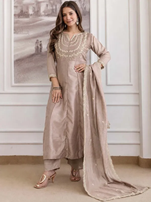 Embroidery_Vichitra_Silk_Anarkali_Kurta_Pant_Set_With_Dupatta_Cream