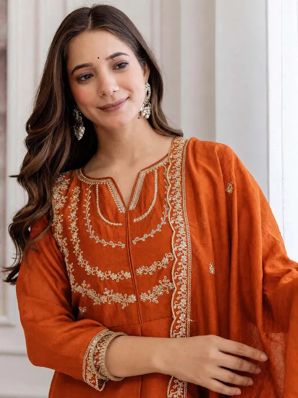 Embroidery_Vichitra_Silk_Anarkali_Kurta_Pant_Set_With_Dupatta_Orange