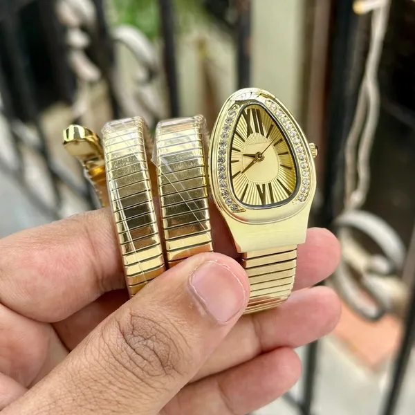 Gold_Stainless_Steel_Tonneau_Analog_Watch_For_Women
