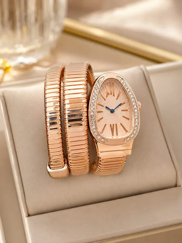 Rose_Gold_Stainless_Steel_Oval_Dial_Bracelet_Watch_For_Women
