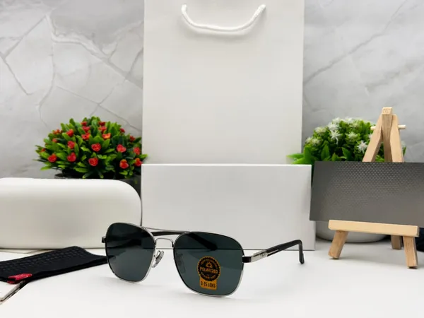 Black_Metal_Aviator_Sunglasses_For_Unisex