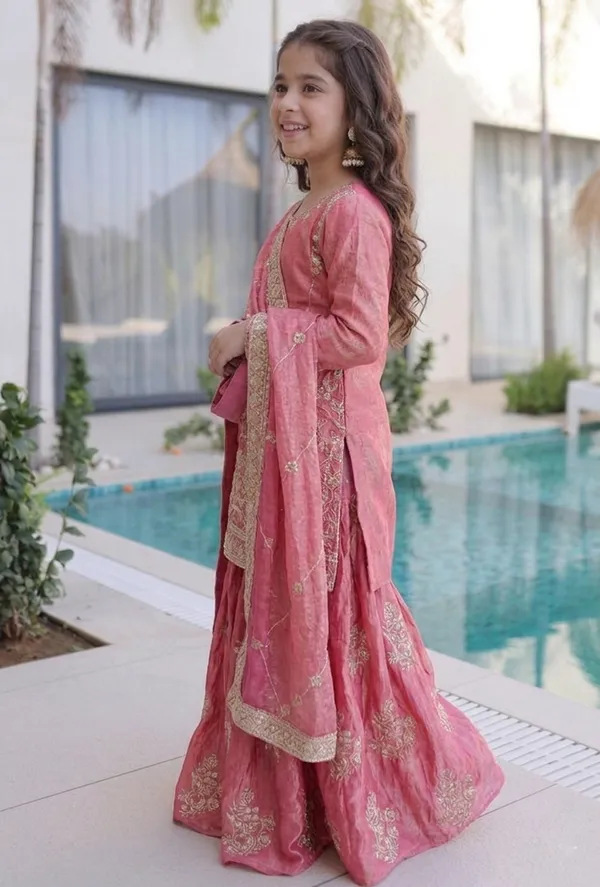 Kids_Wear_Attarctive_embrodered_3_Pis_Kurta_and_plazo_with_duptta_Set