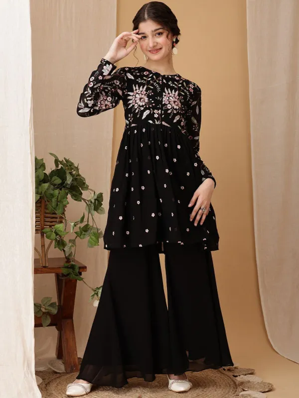 Black_Floral_Print_Anarkali_Set_for_Girls